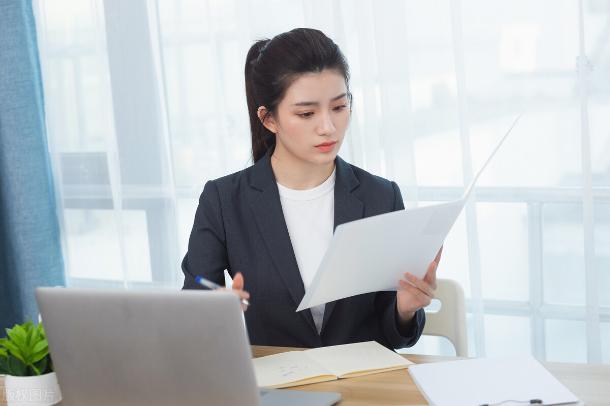 女博士辞职当花店学徒,硕士31岁裸辞当花店学徒