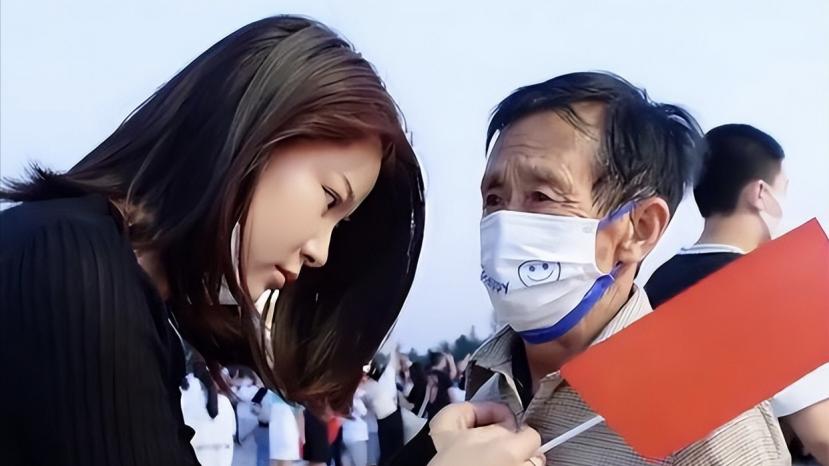 养女带养父坐房车周游全国,你养我长大我陪你变老男童完整版