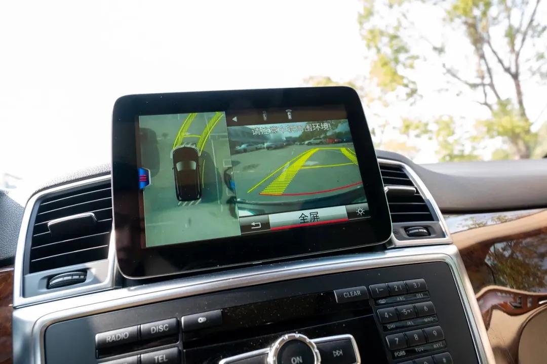 奔驰ml400的二手车实际感受,百万级硬派越野车奔驰ml400