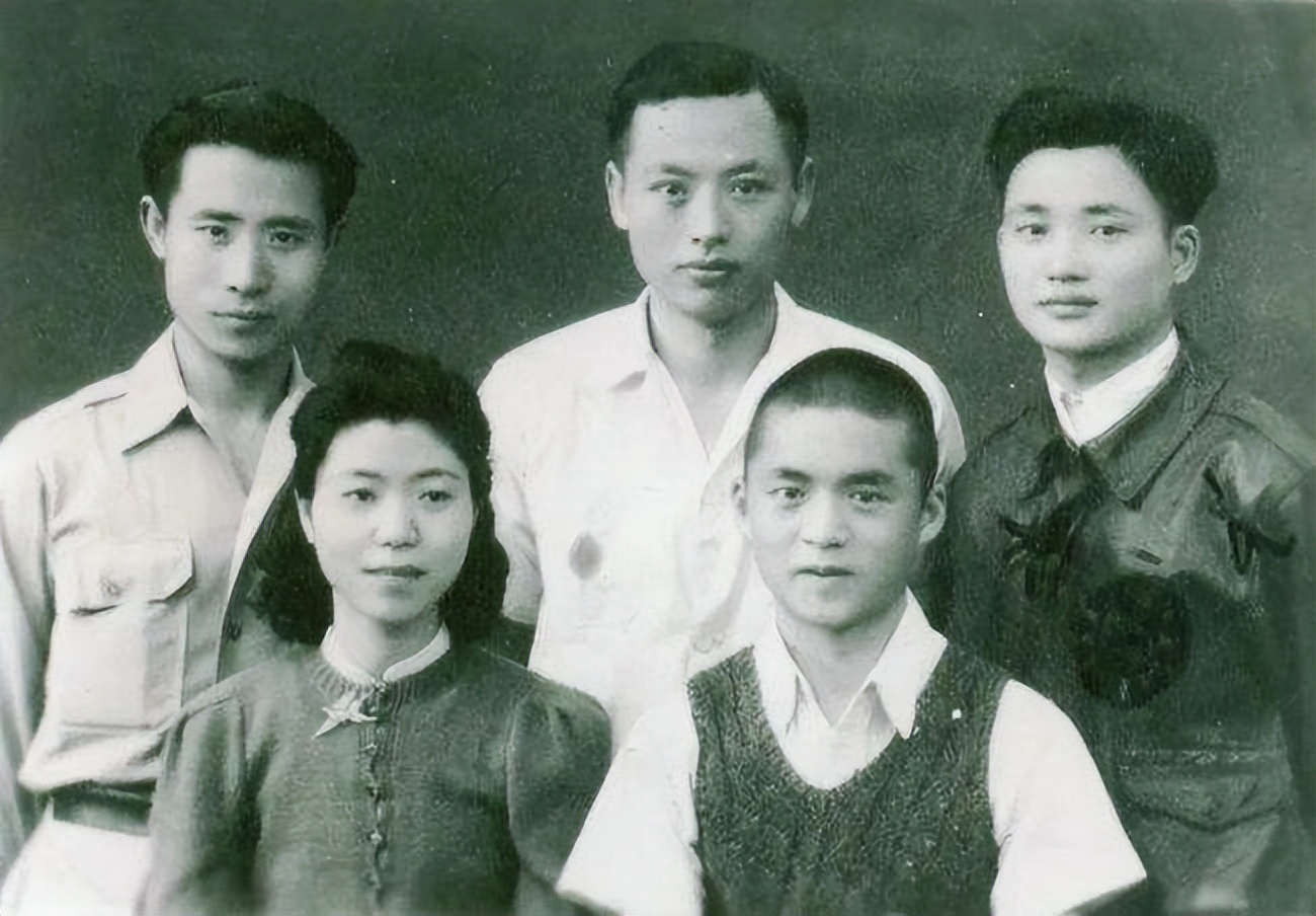 48年一国军军官被下令枪决，行刑前他拒绝下跪，高呼：毛主席万岁