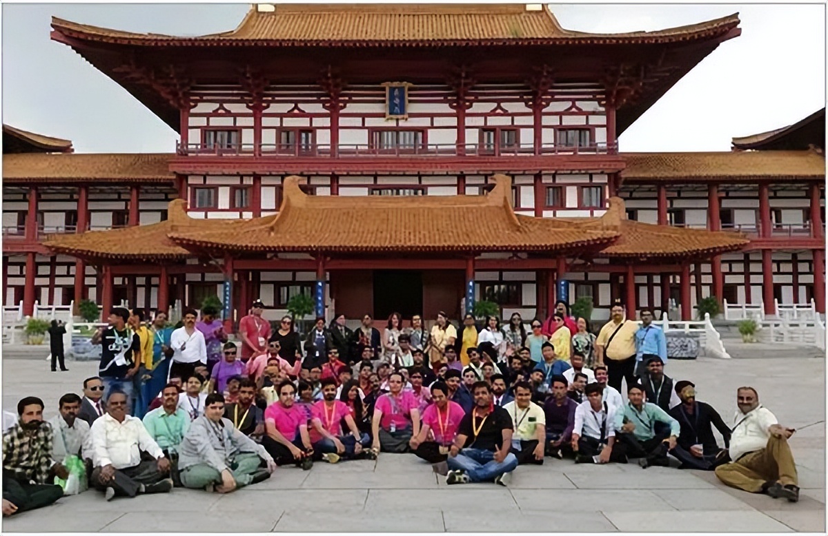 前天津首富商业帝国崩盘？曾发豪车、开飞机、建“宫殿”