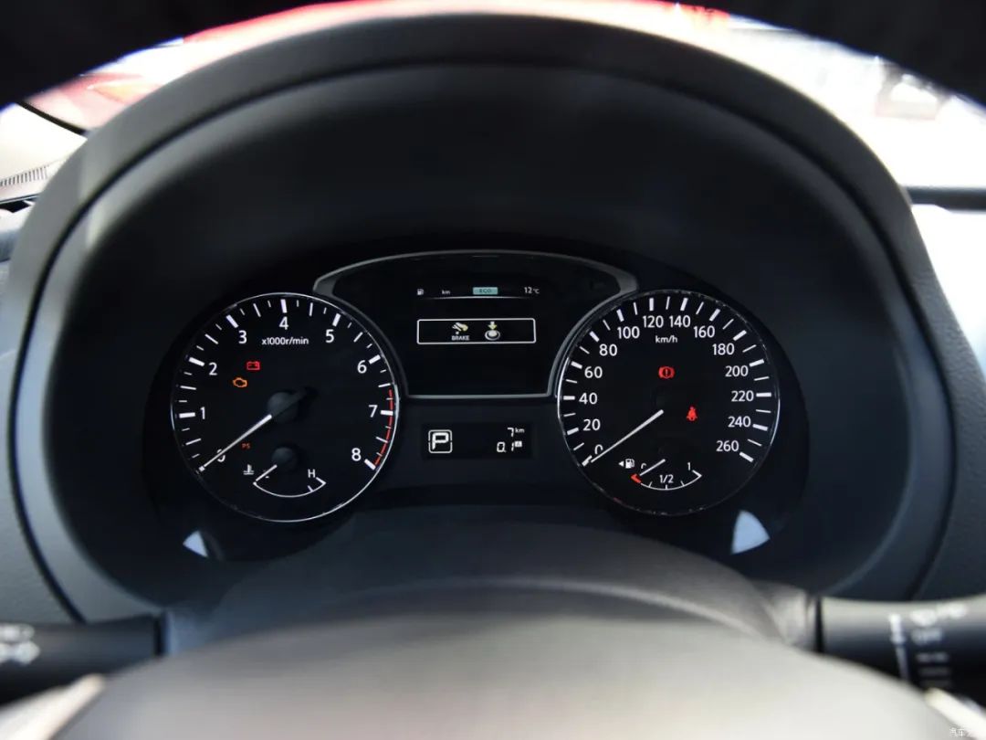 二手天籁11万左右,郑州市二手日产天籁车2万元左右