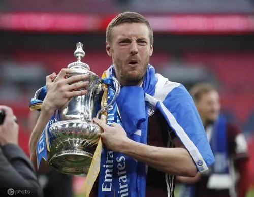 英国足球最底层的打工仔瓦尔迪,从打工仔到世界冠军