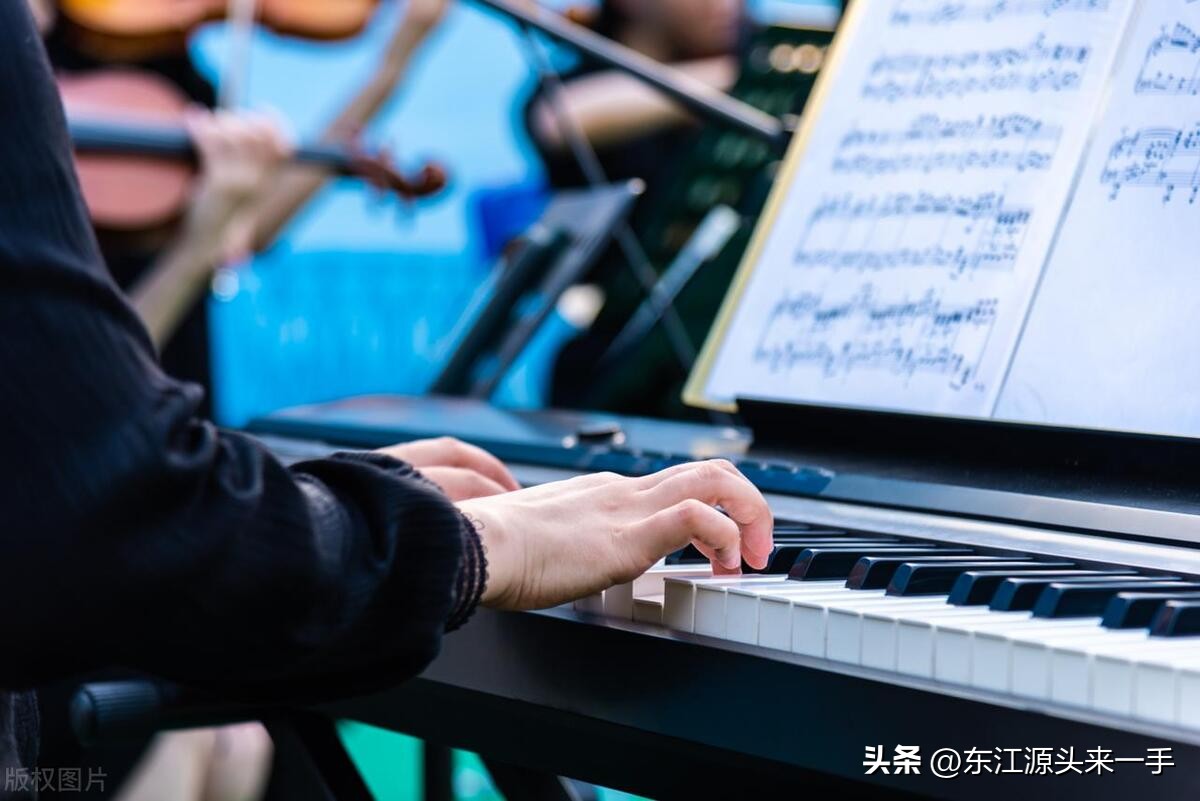 电子琴节奏的最好练习方法有哪些,如何练习弹电子琴时的指法