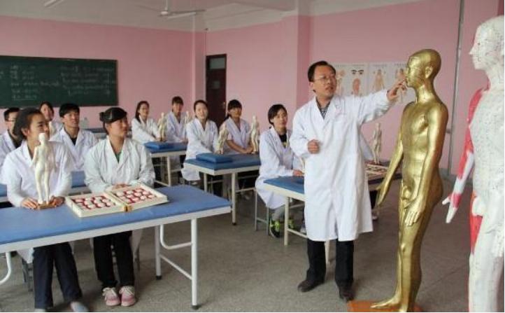 中医学和中西医临床是一个专业吗,中医学和中西医结合哪个专业好