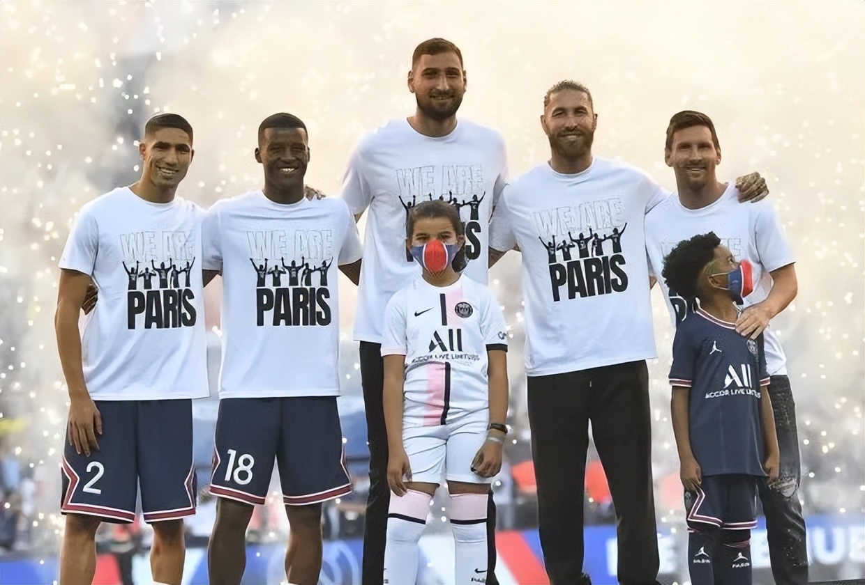 巴黎法甲夺冠捧杯,巴黎法甲夺冠捧杯视频