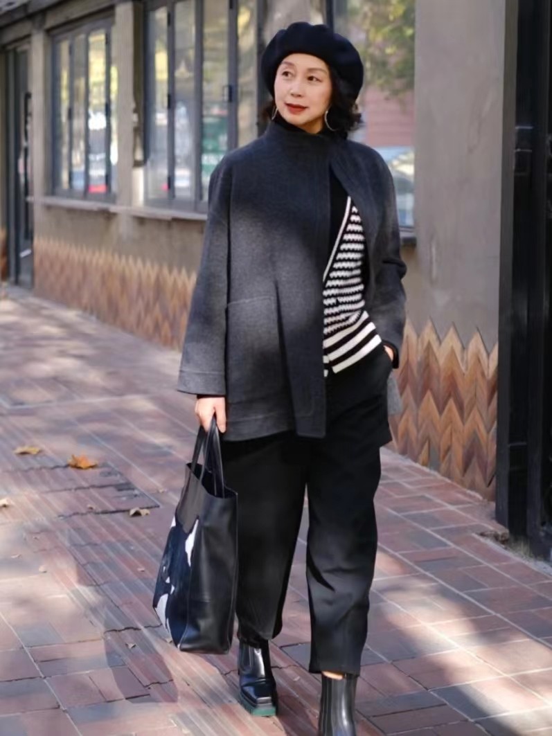 50-60岁戴的帽子最简单的老年帽,老年戴哪种帽子显年轻