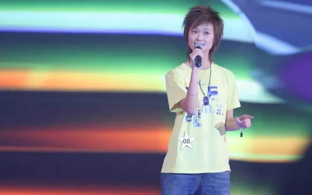 李宇春39岁现状态,为何李宇春35岁至今单身一人