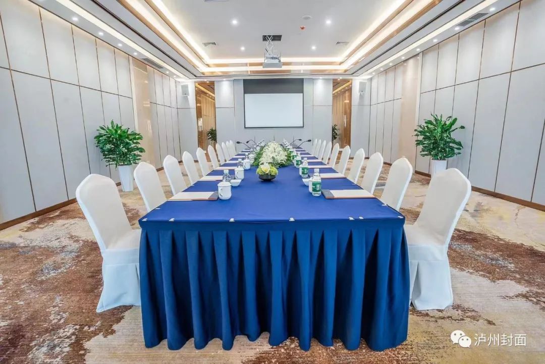 鍏ヤ綇绌烘腐涓囪豹閰掑簵,鍏ヤ綇绂绘満鍦鸿繎鐨勯厭搴楃殑濂藉