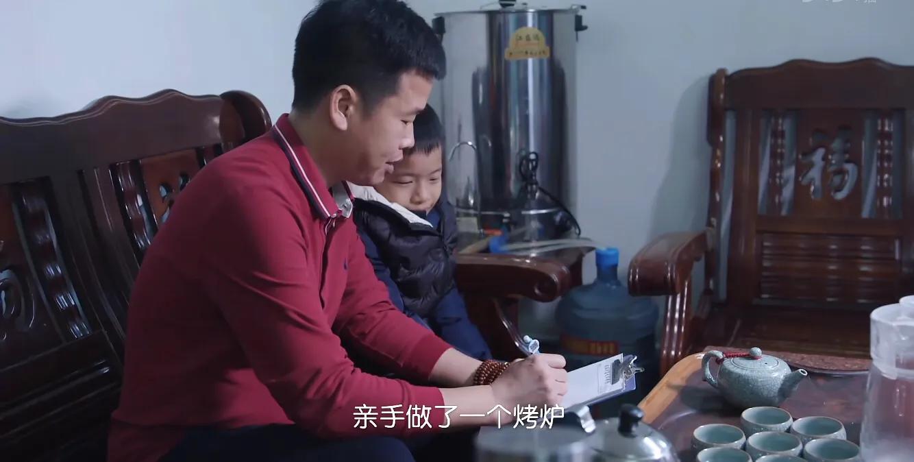 炉火烤鸡果木香，机械加持生意旺