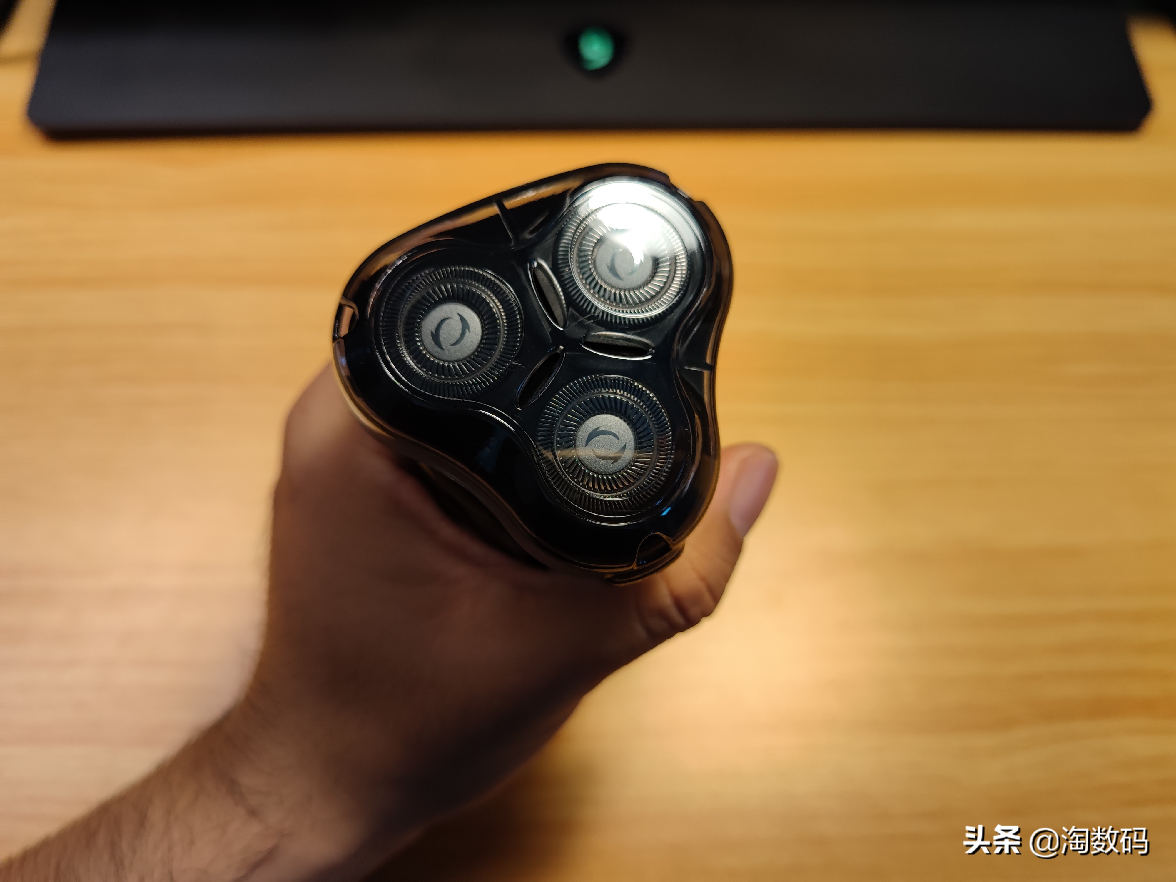 国产电动剃须刀100元以内,低价名牌剃须刀