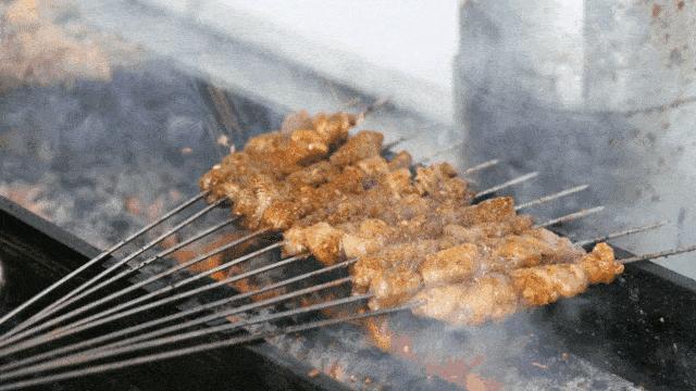 淄博市烧烤老板一天赚三十五万,淄博烧烤一家店纯利润30万