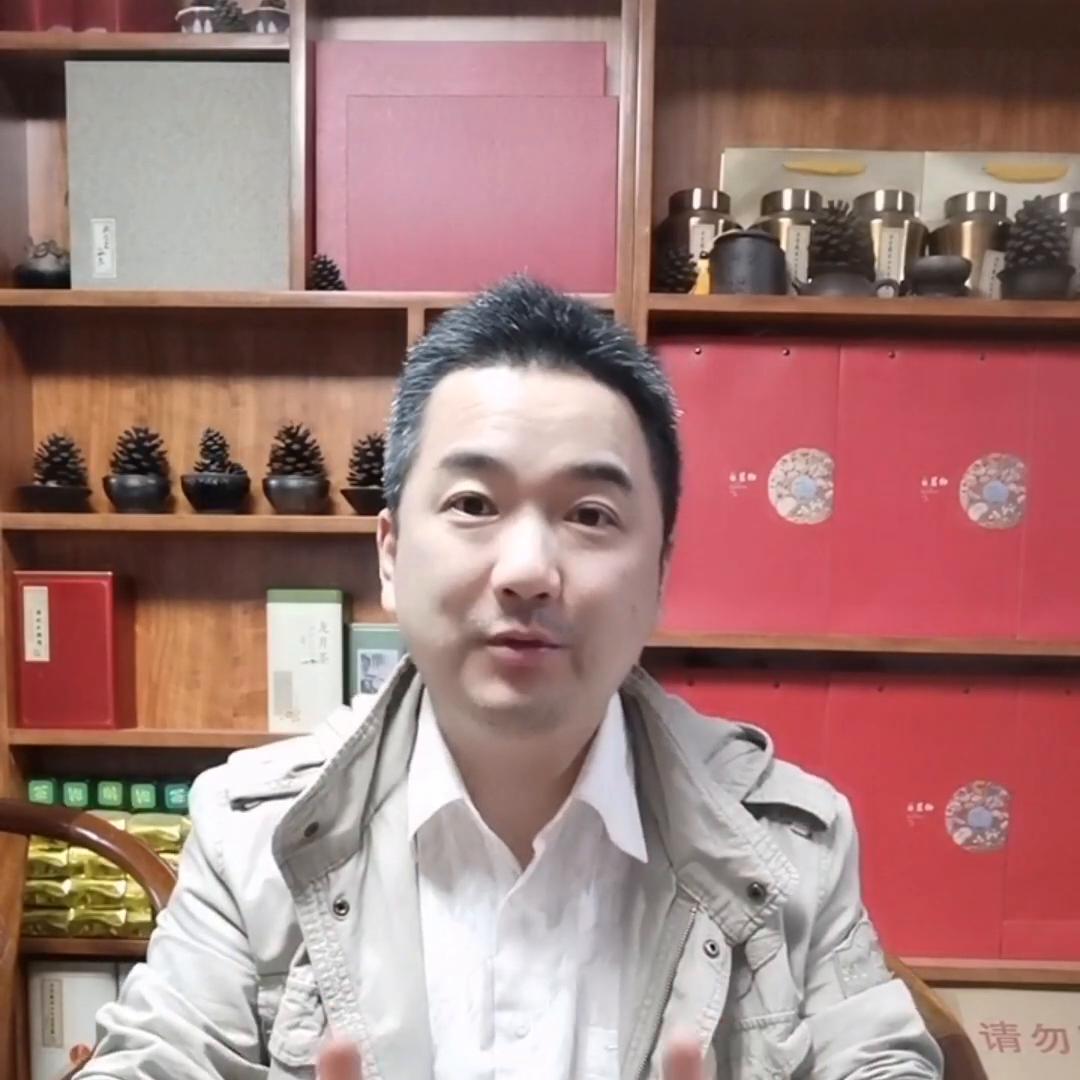 泡个头采老茶棚西湖龙井,话说客户同意我喝两次滴。配个流...