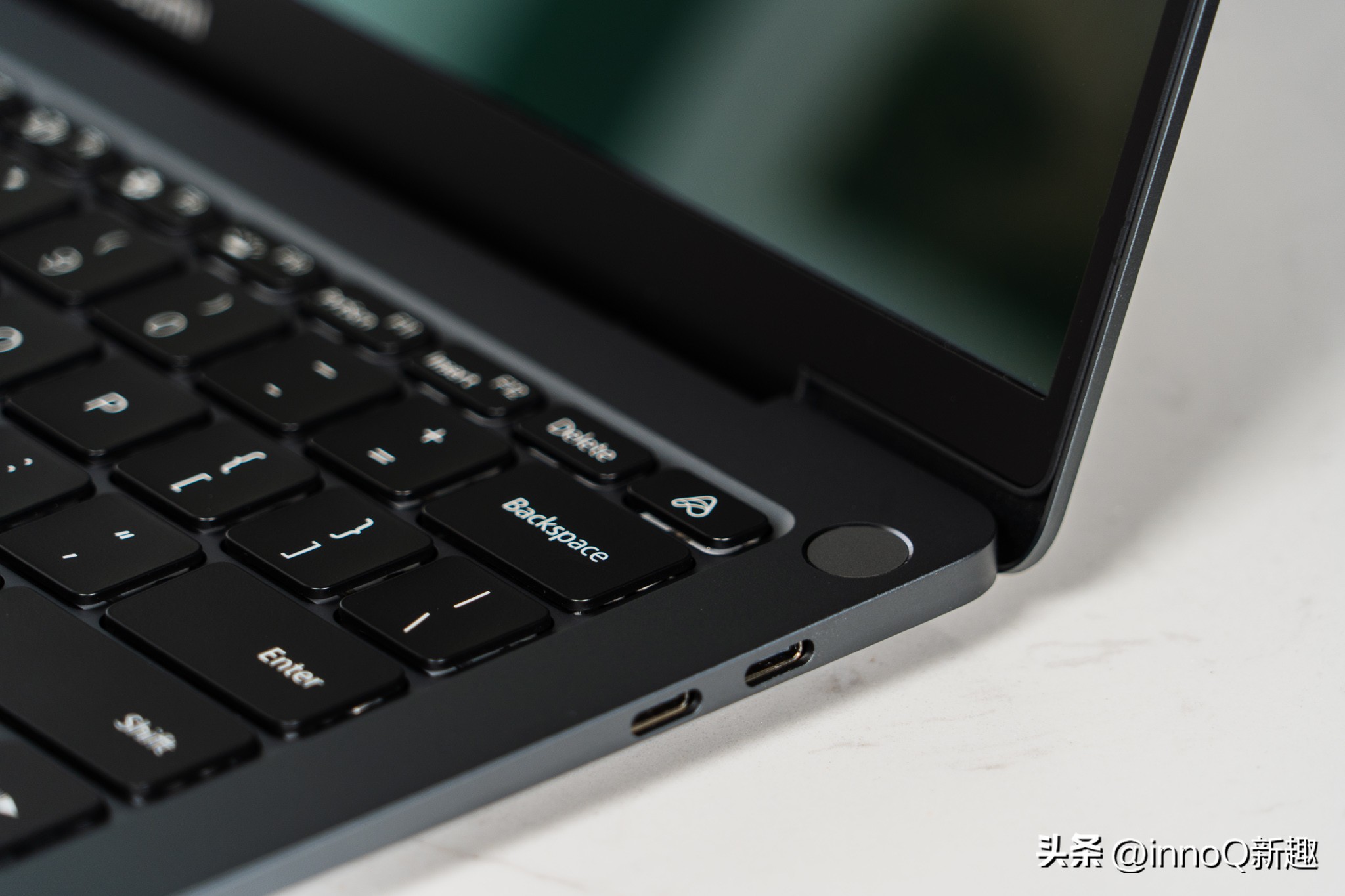 5499！小米全新高端笔记本来了：AMD+OLED小米手机绝配