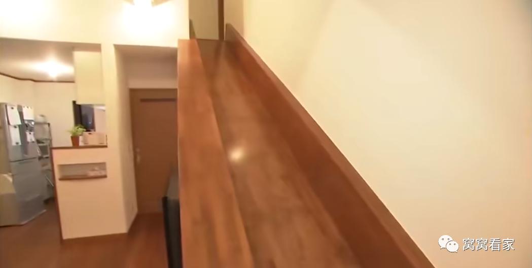 蜗居在16m²的小房子只为白嫖迪士尼烟花!一家四口家装7处机关