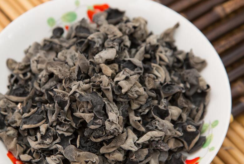 补钙的食物除了红枣还有哪些,海参跟什么一起吃补钙