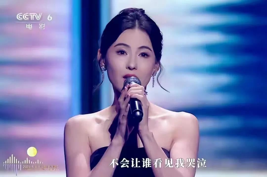 谢霆锋王菲同台大湾区播出时间,谢霆锋王菲露面视频