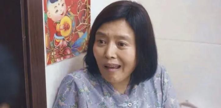 52岁演少女,借拍戏之名行咸猪手,影视圈这些畸形现象,该改改了