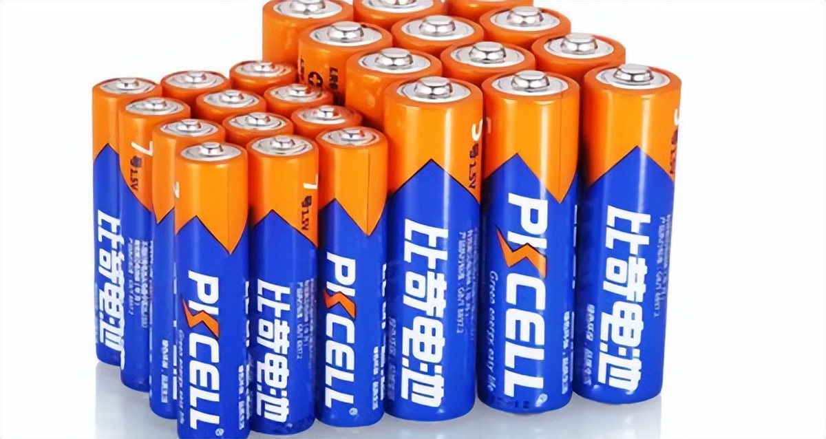 什么是干电池和铅酸电池,一节普通干电池的电压为多少伏