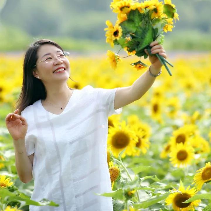 本期《师说》与您分享吴建亚校长与江溪小学的故事