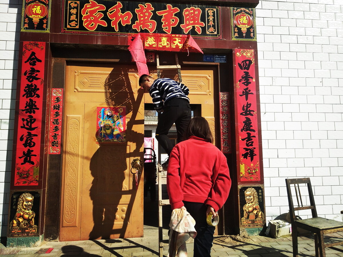 春晚贴春联注意事项,如何贴春联和贴春联的注意事项