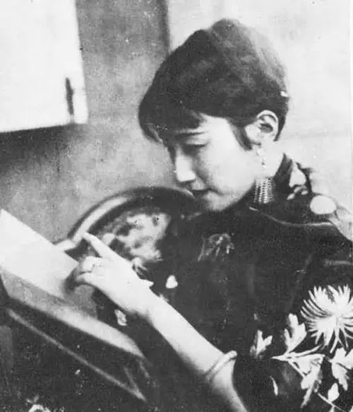 陆小曼在徐志摩死后嫁给了谁,陆小曼和徐志摩是真实的事吗