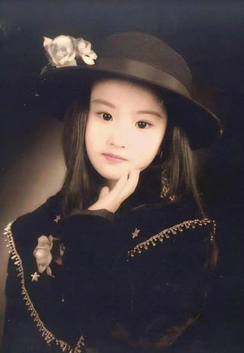 为什么我觉得刘亦菲长得一般,有人觉得刘亦菲一般吗