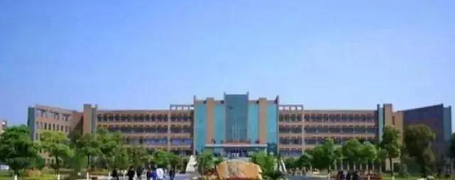 这家职业院校领导真的黑：克扣学生的实习报酬，数额竟然达6万元