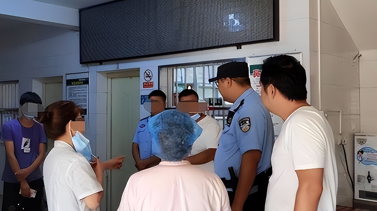 21岁女孩流产遭4名医生围观,女子做手术被围观