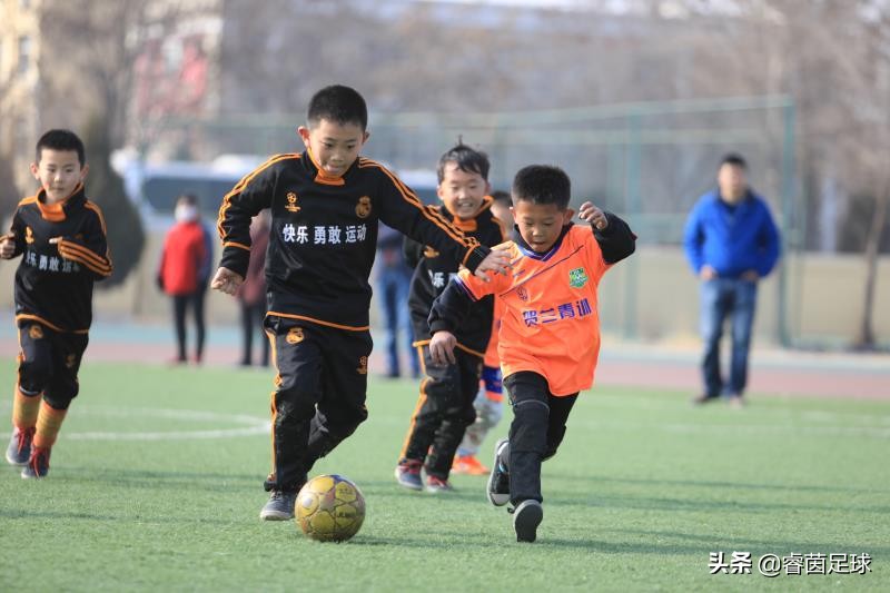 少儿足球训练的有效方法及建议,儿童参加足球训练的目的和需求