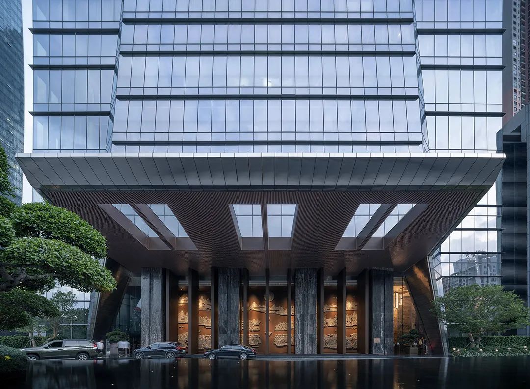 广西华润大厦完工开幕，403米高度问鼎南宁之巅