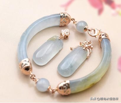 翡翠手镯被摔出裂纹还能戴吗,翡翠手镯摔碎还可以卖吗