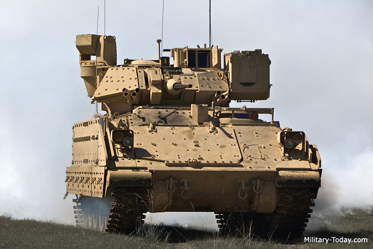 美国援乌单兵巡航导弹作战,美国援乌m777轻型榴弹炮