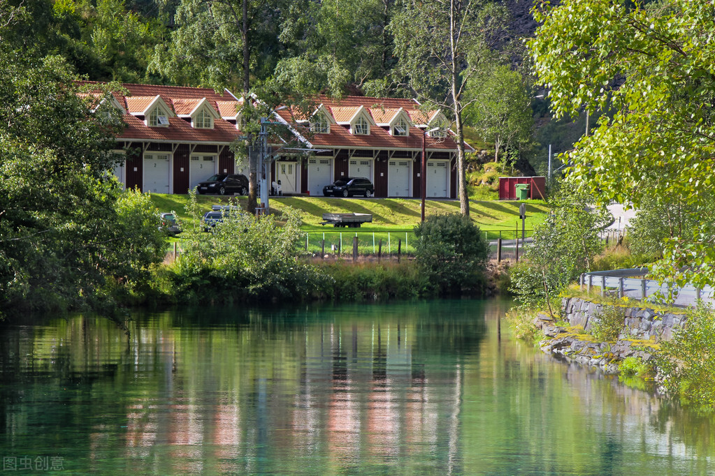 最美的四季诗句,四季美景令人流连忘返的诗句