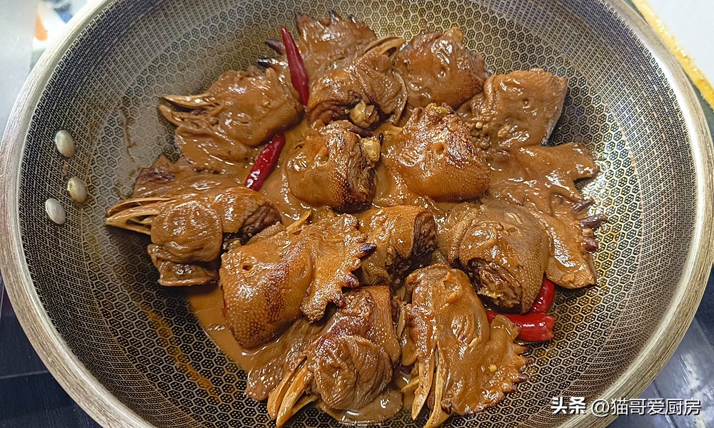 鸡头怎么做特别好吃,鸡头应该怎么熬才好吃