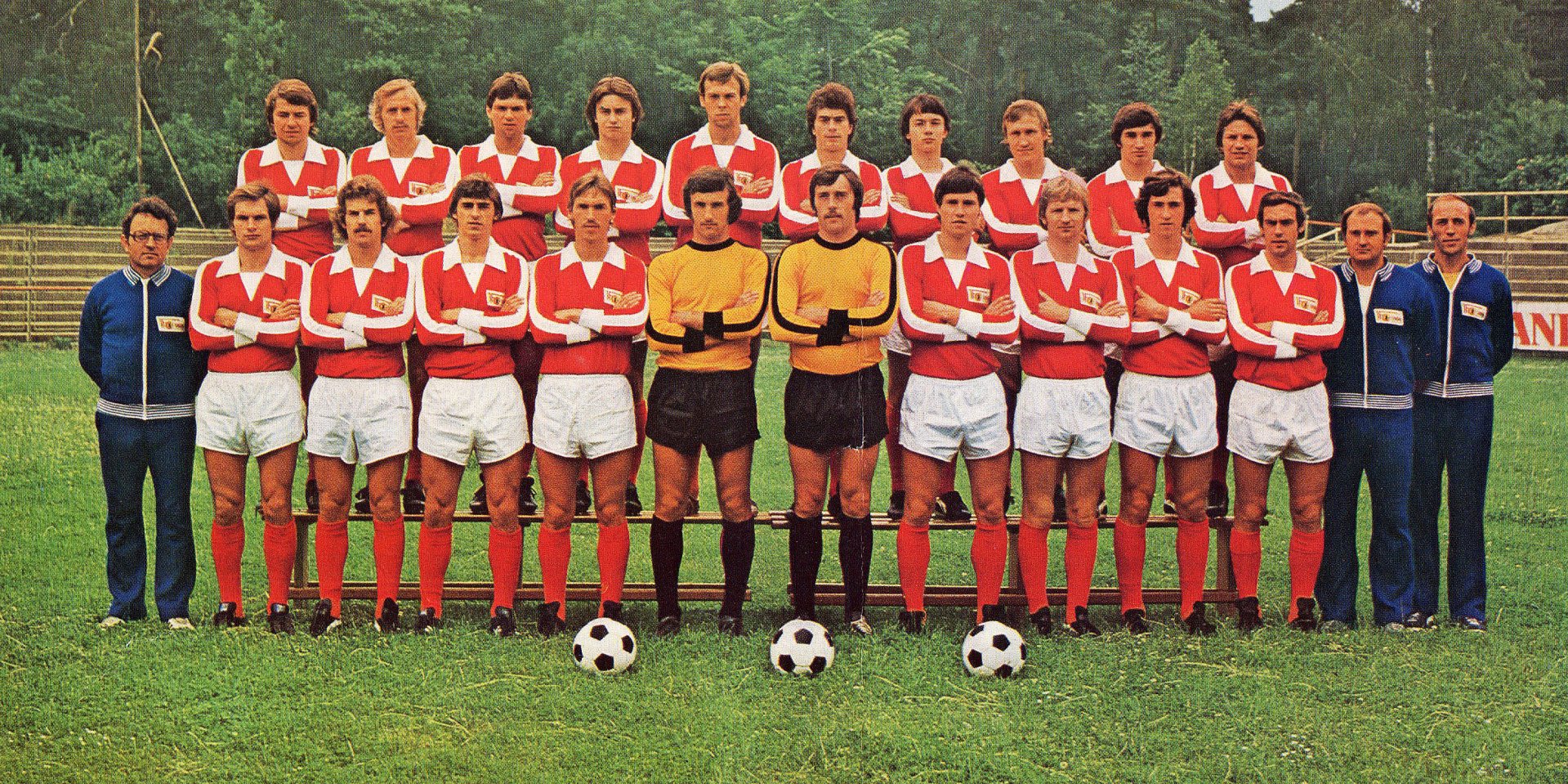 谁说足坛小球队不能成大事：1亿身价却力压拜仁！德甲7轮不败领跑