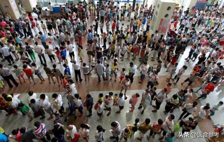 10秒被抢光，微信挂专家号被号贩子承包，医院19名“内鬼”被调查