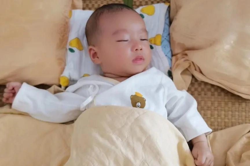 0-12月宝宝各月龄护理技巧,怎么照顾3-6岁女宝宝