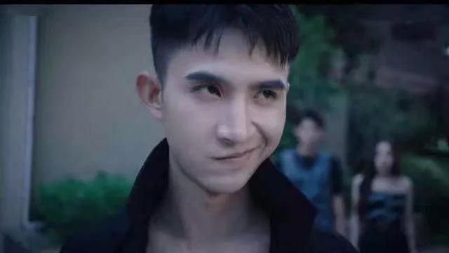 椰树椰汁恶俗广告的事件发酵,椰树椰汁回应广告恶俗