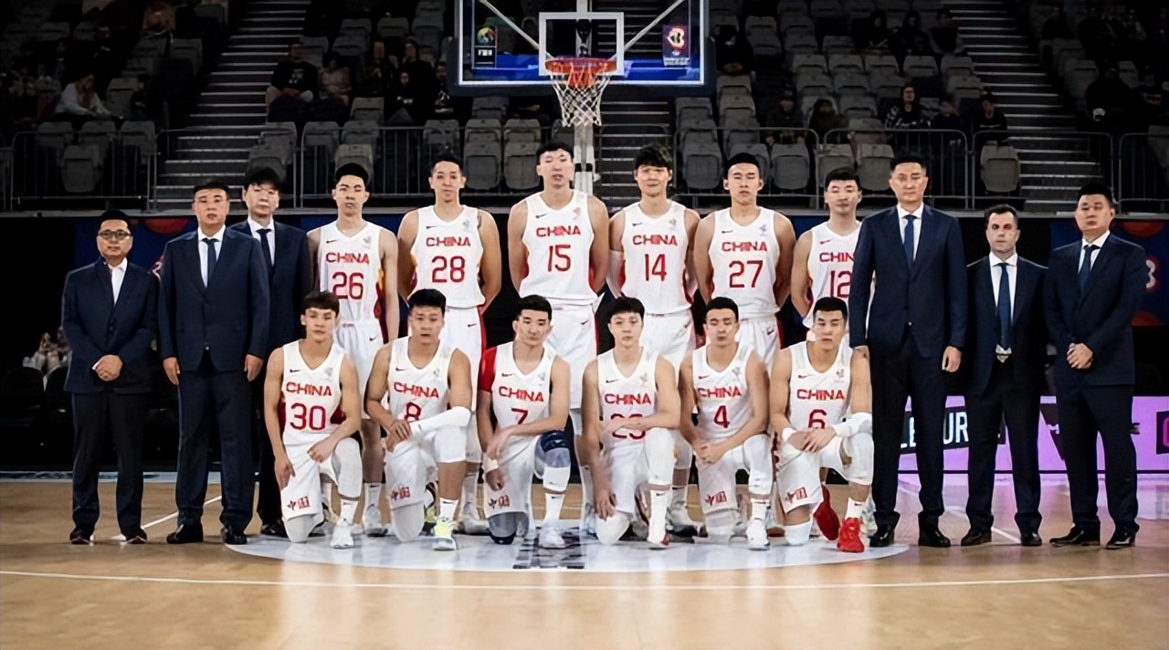 郭艾伦潘玮柏篮球,邓超郭艾伦完整视频