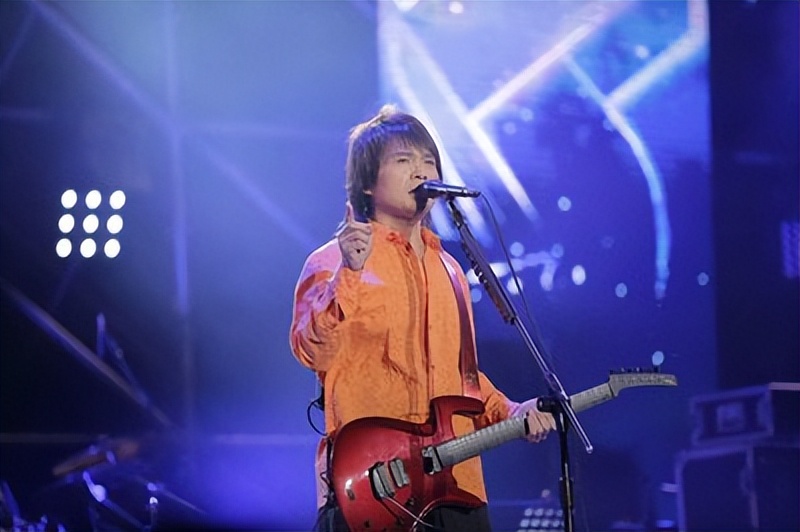 “摇滚皇帝”伍佰，让刘德华狂赚两个亿，大半个乐坛都在向他邀歌