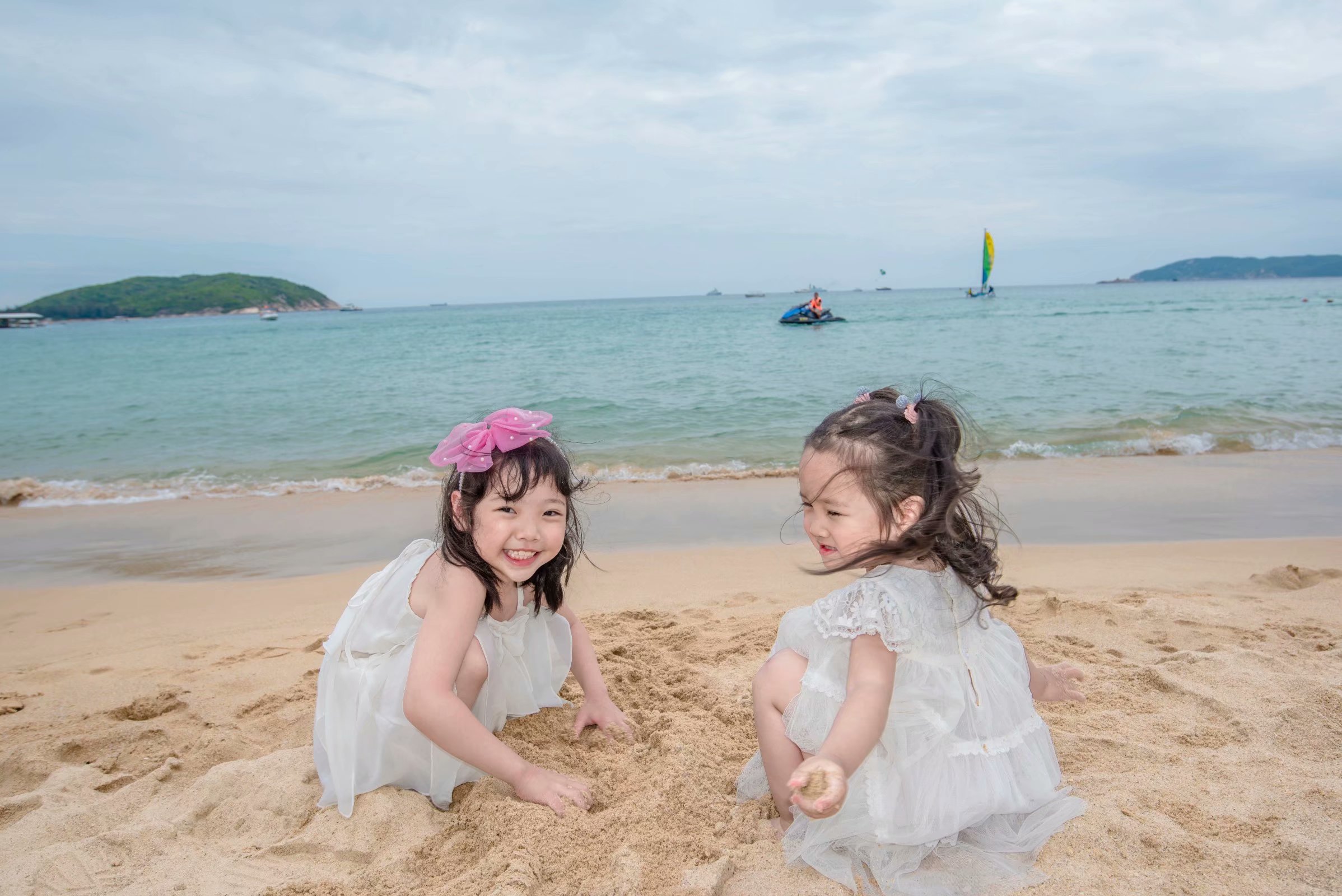 三亚和泰国哪个更适合旅游,三亚旅游和泰国旅游花费差多少钱