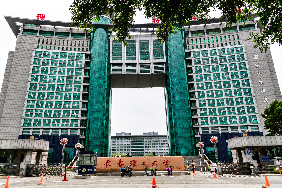 光电信息科学与工程开设院校多吗,光电信息科学与工程能报哪些学校