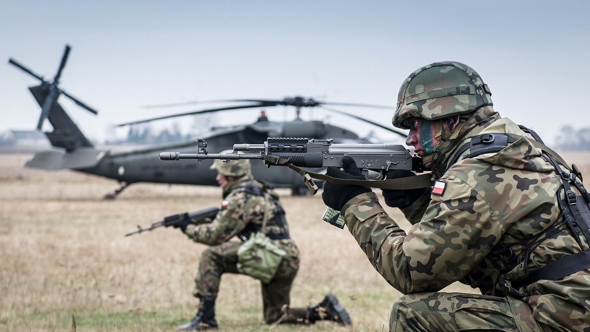 波兰部署核武器成功了吗,波兰部署美国核武器吗