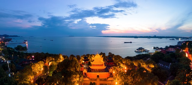 岳阳楼江南四大名楼,黄鹤楼岳阳楼并称中国三大名楼