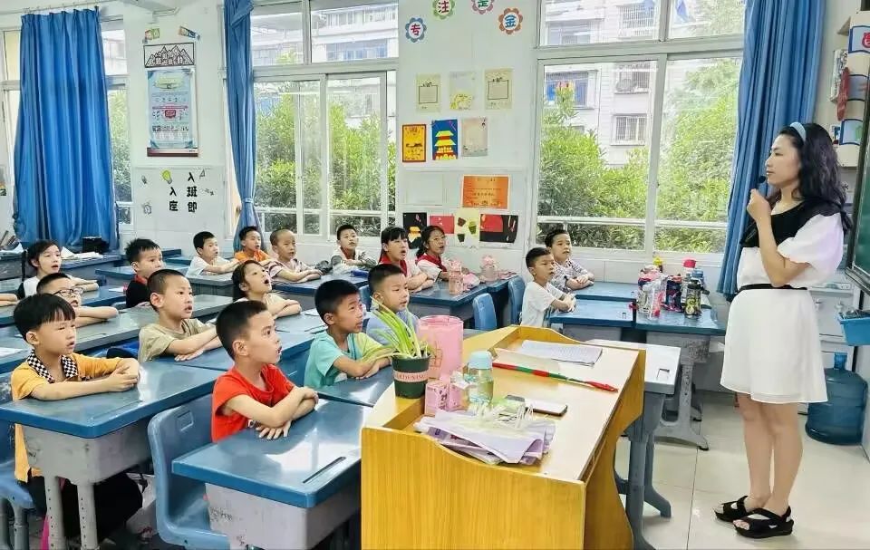 小学课后服务语文,金康园小学课后服务课