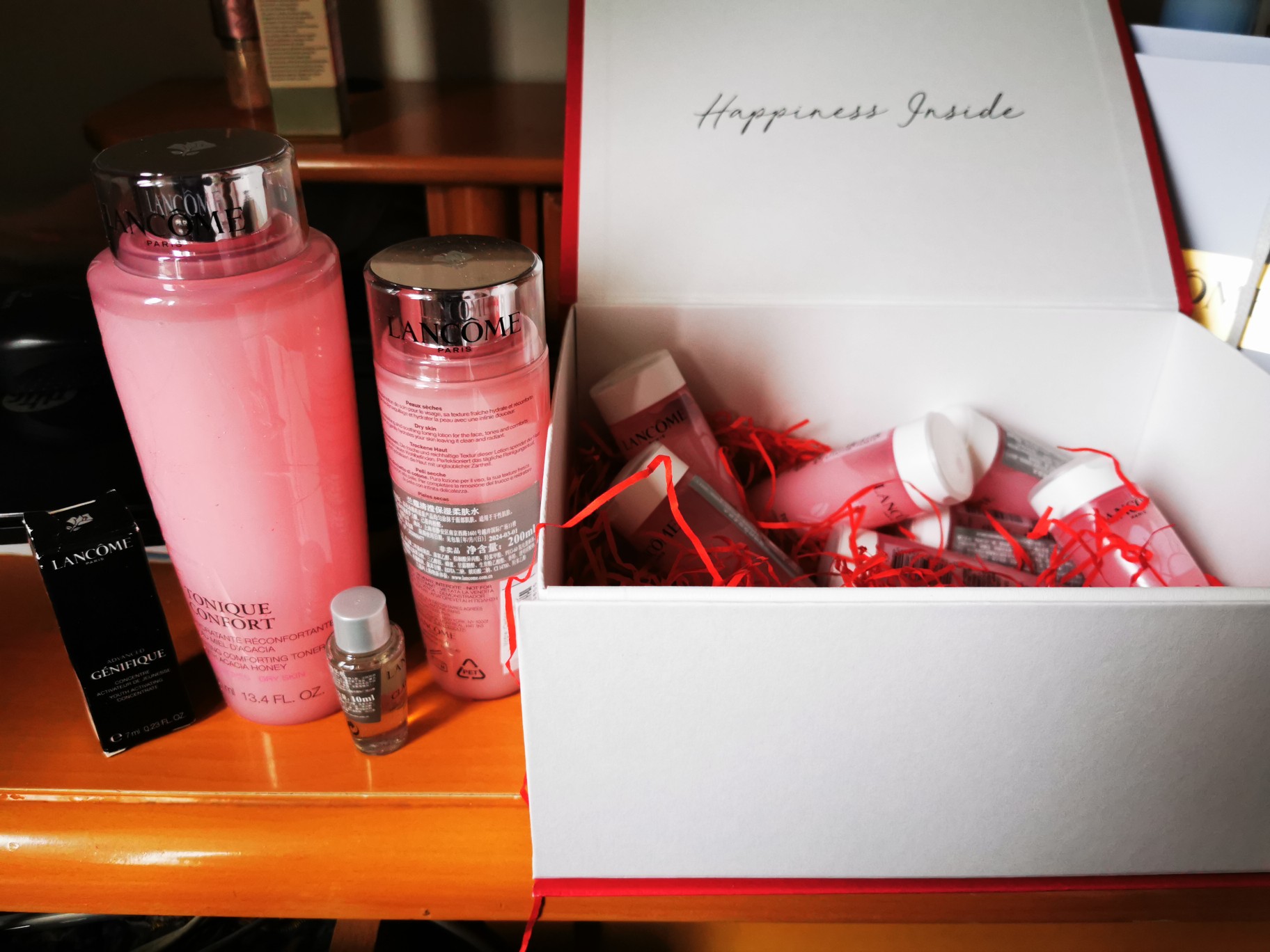 兰蔻大粉水适合什么肤质什么年龄,兰蔻粉水和兰蔻大粉水一样吗