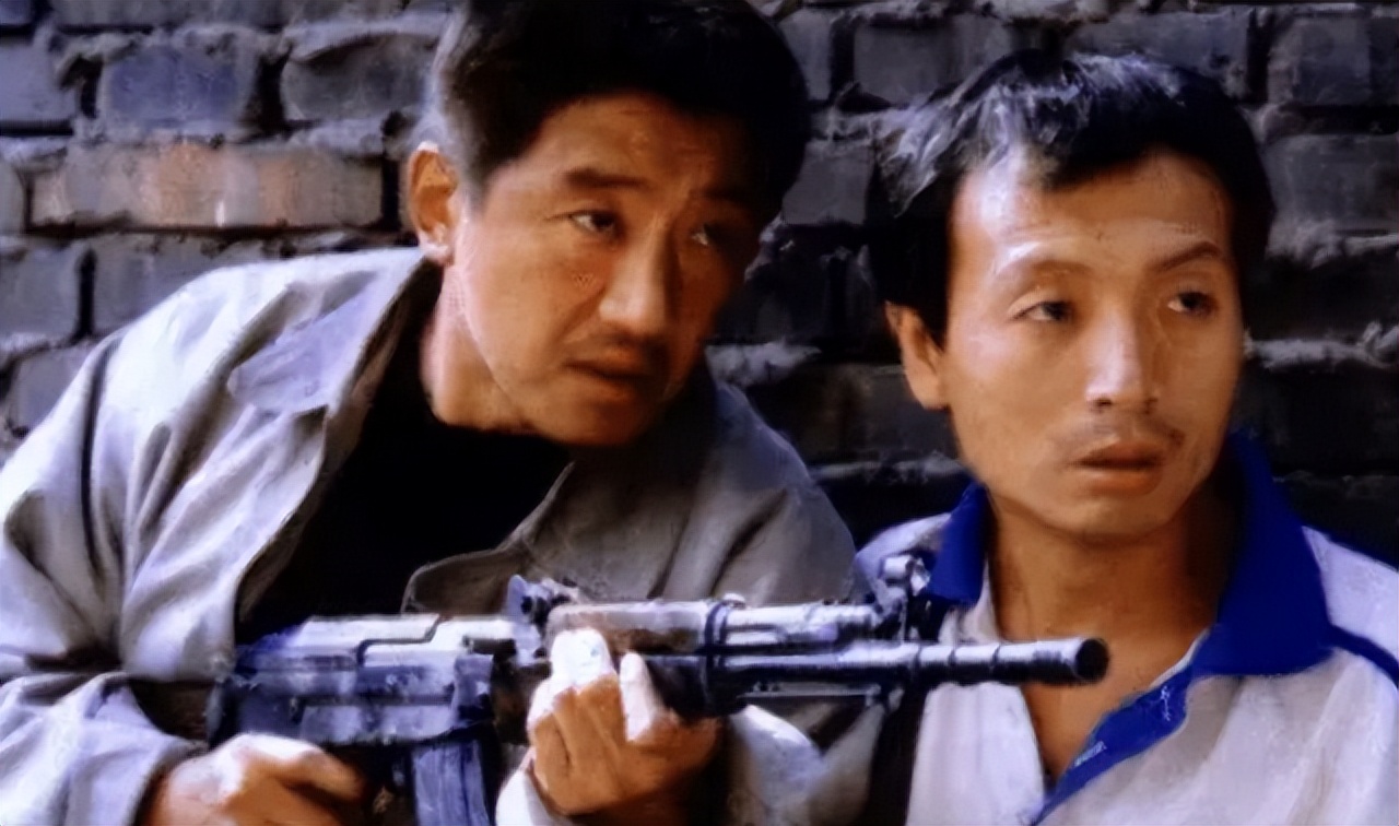 白宝山装甲兵抓哨兵,十大悍匪白宝山枪杀军人案