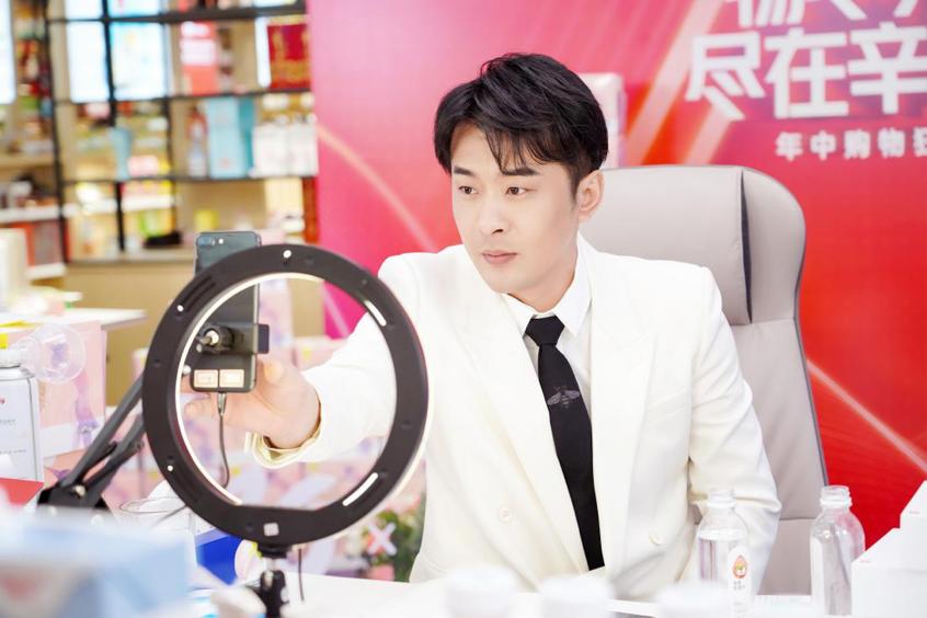 辛巴寻求品质把控上的突破楚雄爱尔眼科开展眼健康义诊系列活动