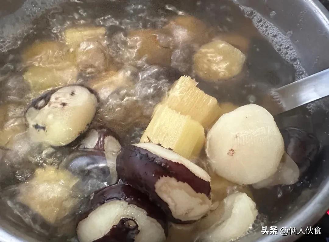 什么糖水润肺效果最好,常喝这四款糖水滋补暖身抗疲去燥